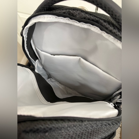 NWT Puma large backpack - Picture 5 of 5